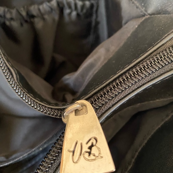 Villeroy & Boch “VB” Black & White Graphic Canvas Tote; Bellboy, Women & Dog - Picture 10 of 14